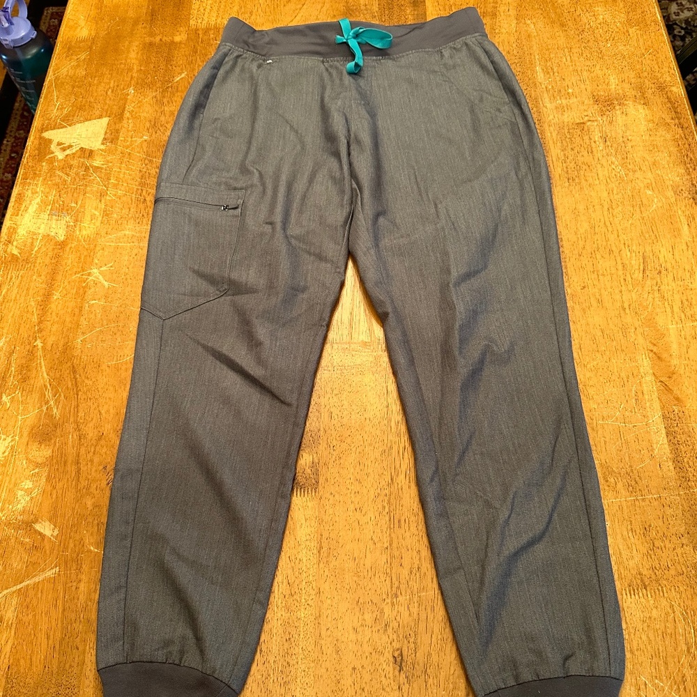 Figs Scrubs Women’s Joggers - Graphite